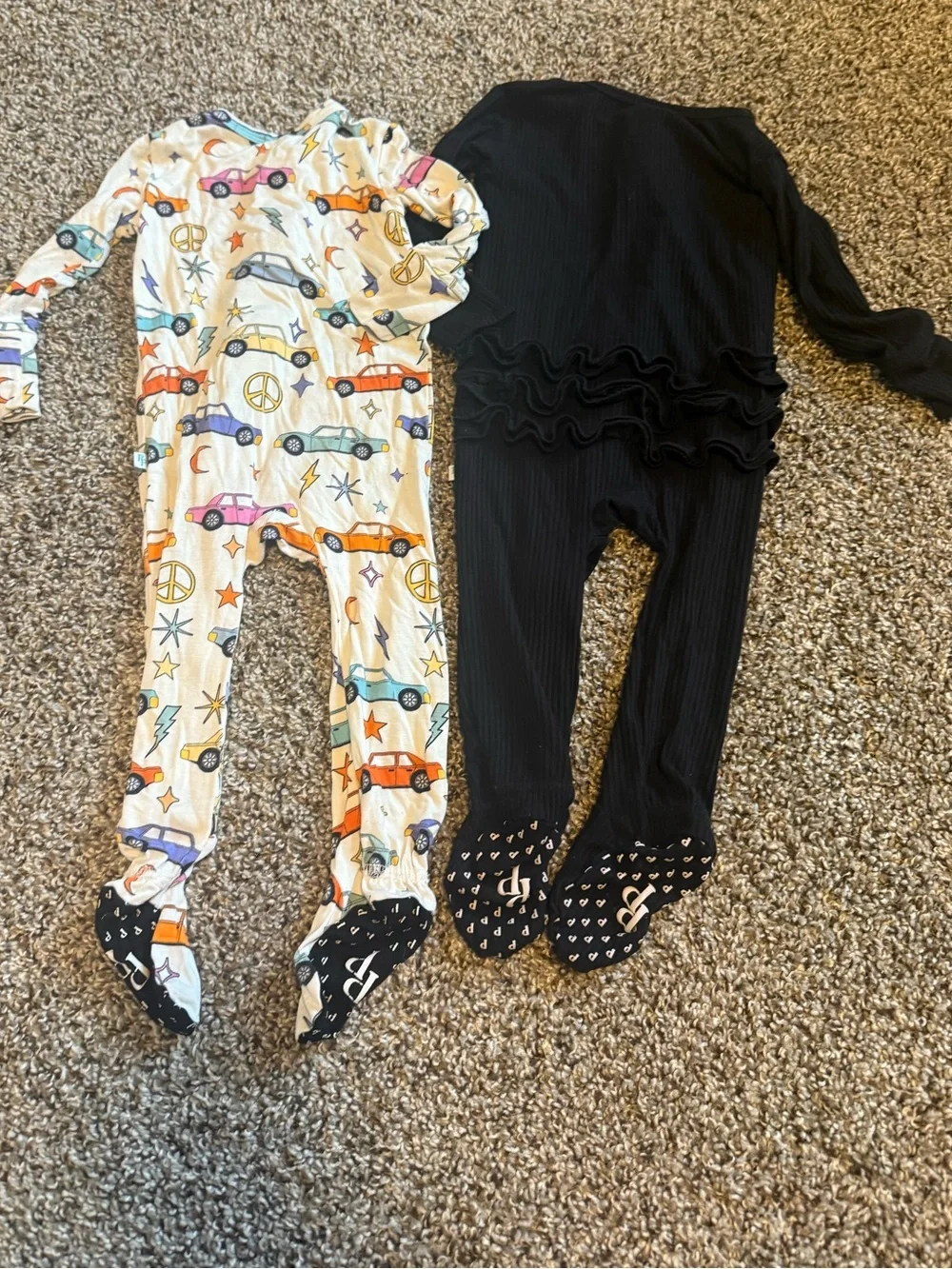 Posh peanut bundle 2 bamboo zippies black ruffle colorful cars 6-9 months